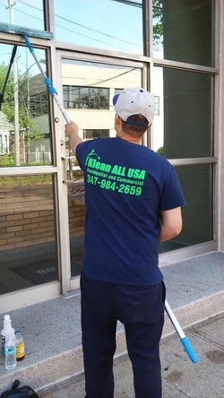 Window Washing for Commercial Building in Manhattan, New York